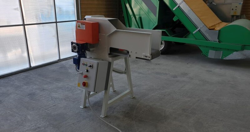 Krájač na bylinky RB-200 Krájač na bylinky RB-200